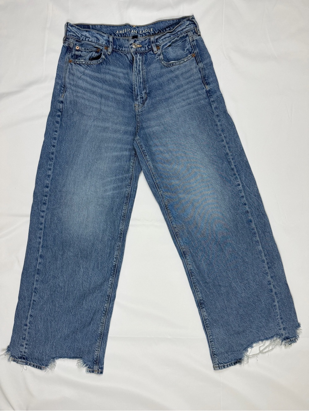 American Eagle Super High Rise Baggy Wide Leg Jeans 10 Raw Hem Medium Wash